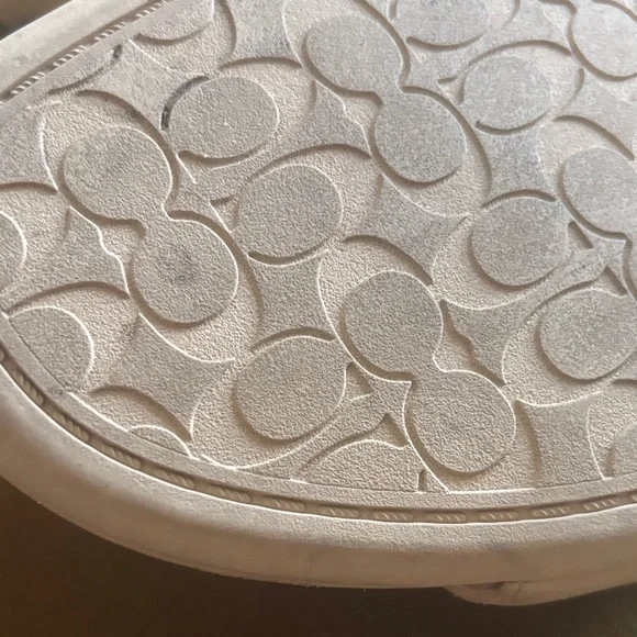 Butter yellow Coach slide Sandal With Tea Rose - Picture 9 of 11